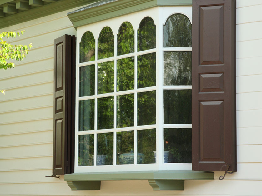 What’s the Difference Between Bay and Bow Windows?